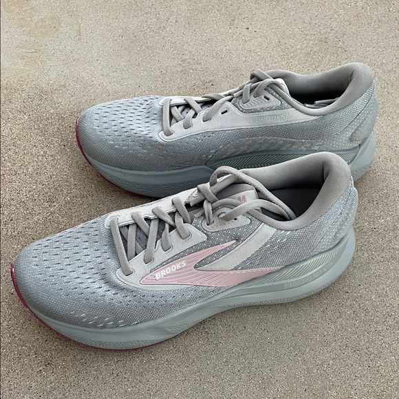 Brooks Shoes - Brooks Women's Adrenaline GTS 24 Stability Shoes - size 8